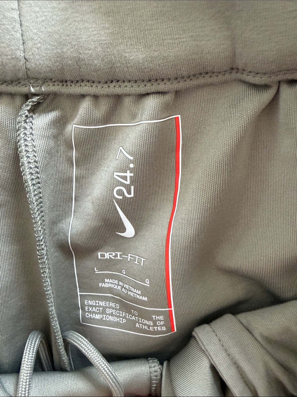 Nike Men's Olive Sage Training pants - Picture 3 of 6